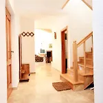 Family Friendly House With A Swimming Pool Valtura, Pula - 6913 Ližnjan