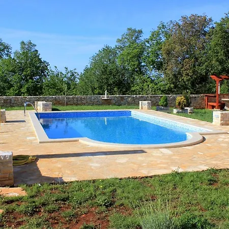 Nyaraló Family Friendly House With A Swimming Pool Valtura, Pula - 6913 *