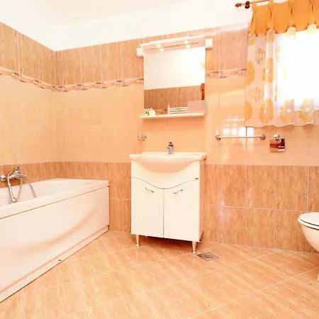 Family Friendly House With A Swimming Pool Valtura, Pula - 6913 Nyaraló