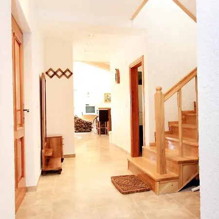 Family Friendly House With A Swimming Pool Valtura, Pula - 6913 Ližnjan